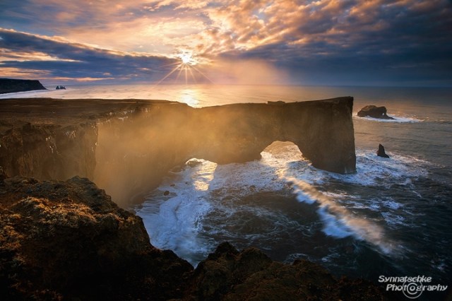 dyrholaey-sunrise